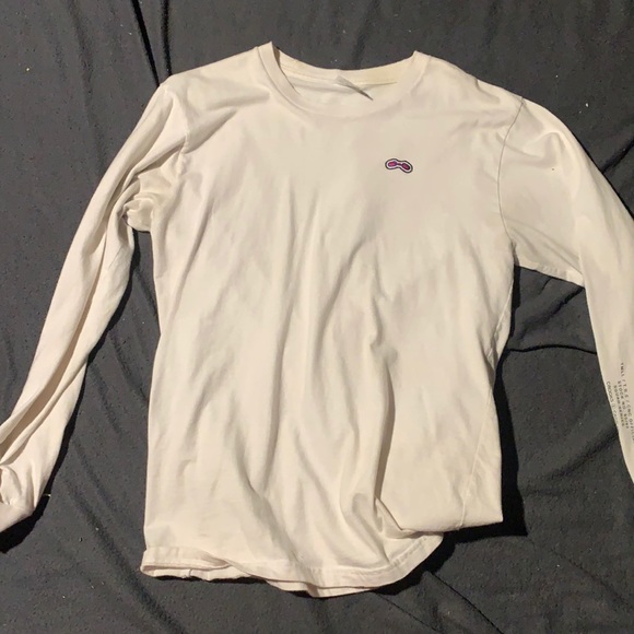 Crooks and castles long sleeve - Picture 1 of 2